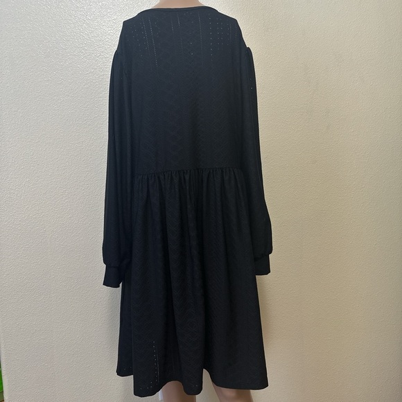 SHEIN-Elegant Black Dress - Picture 8 of 10